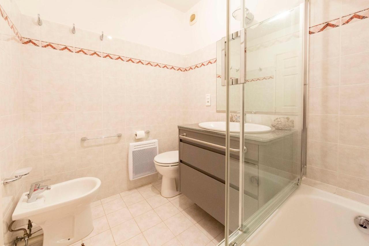 2 Bedrooms 2 Bathrooms Clear View In Palm Area Cannes